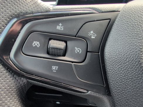 Used 2025 Chevrolet TrailBlazer LT AWD/4WD image 21