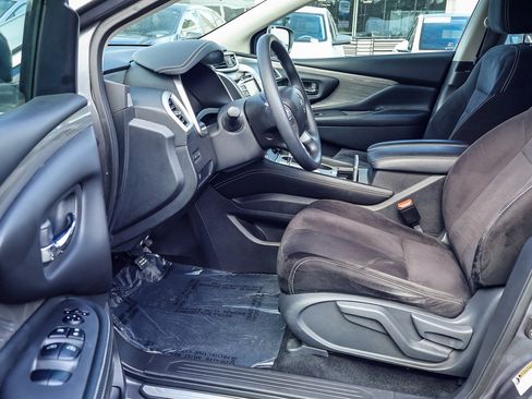 Used 2017 Nissan Murano S w/ Navigation Package image 2