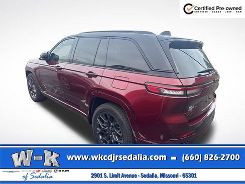 Used 2025 Jeep Grand Cherokee Summit w/ Obsidian Package AWD/4WD image 8