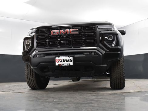 New 2025 GMC Canyon Elevation w/ Convenience Package image 40