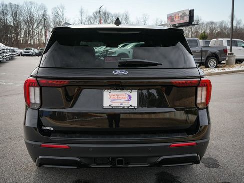 New 2026 Ford Explorer ST-Line w/ ST-Line Street Pack RWD image 8