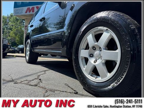 Used 2008 Jeep Grand Cherokee Laredo image 9