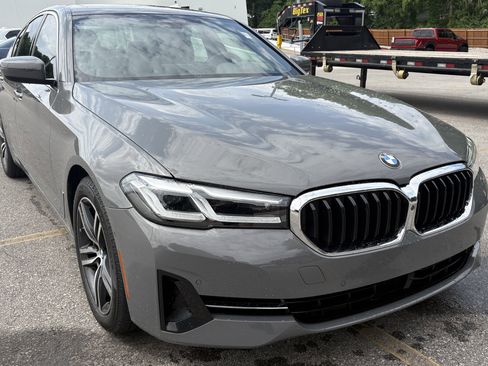 Used 2021 BMW 540i xDrive w/ Premium Package AWD/4WD image 2