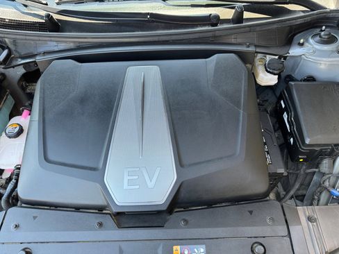 Used 2023 Kia EV6 Wind RWD image 20