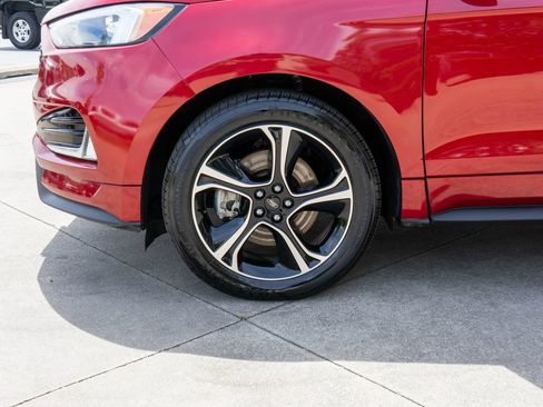Used 2019 Ford Edge ST w/ Convenience Package AWD/4WD image 28