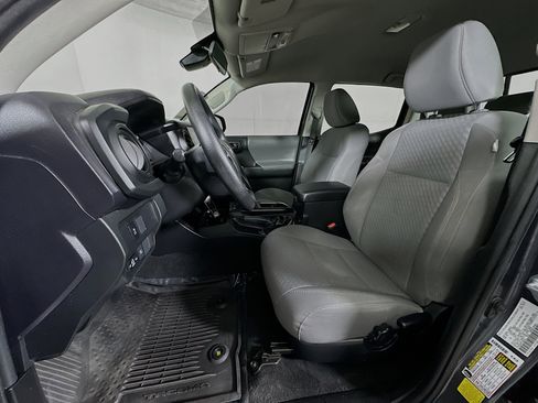 Used 2021 Toyota Tacoma SR w/ SR Convenience Package image 12