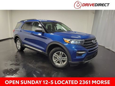 Used 2023 Ford Explorer XLT w/ Equipment Group 202A AWD/4WD image 1