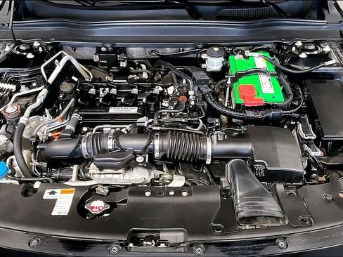 Used 2018 Honda Accord EX image 9