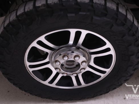 Used 2014 Ford F250 Platinum w/ FX4 Off-Road Package image 34