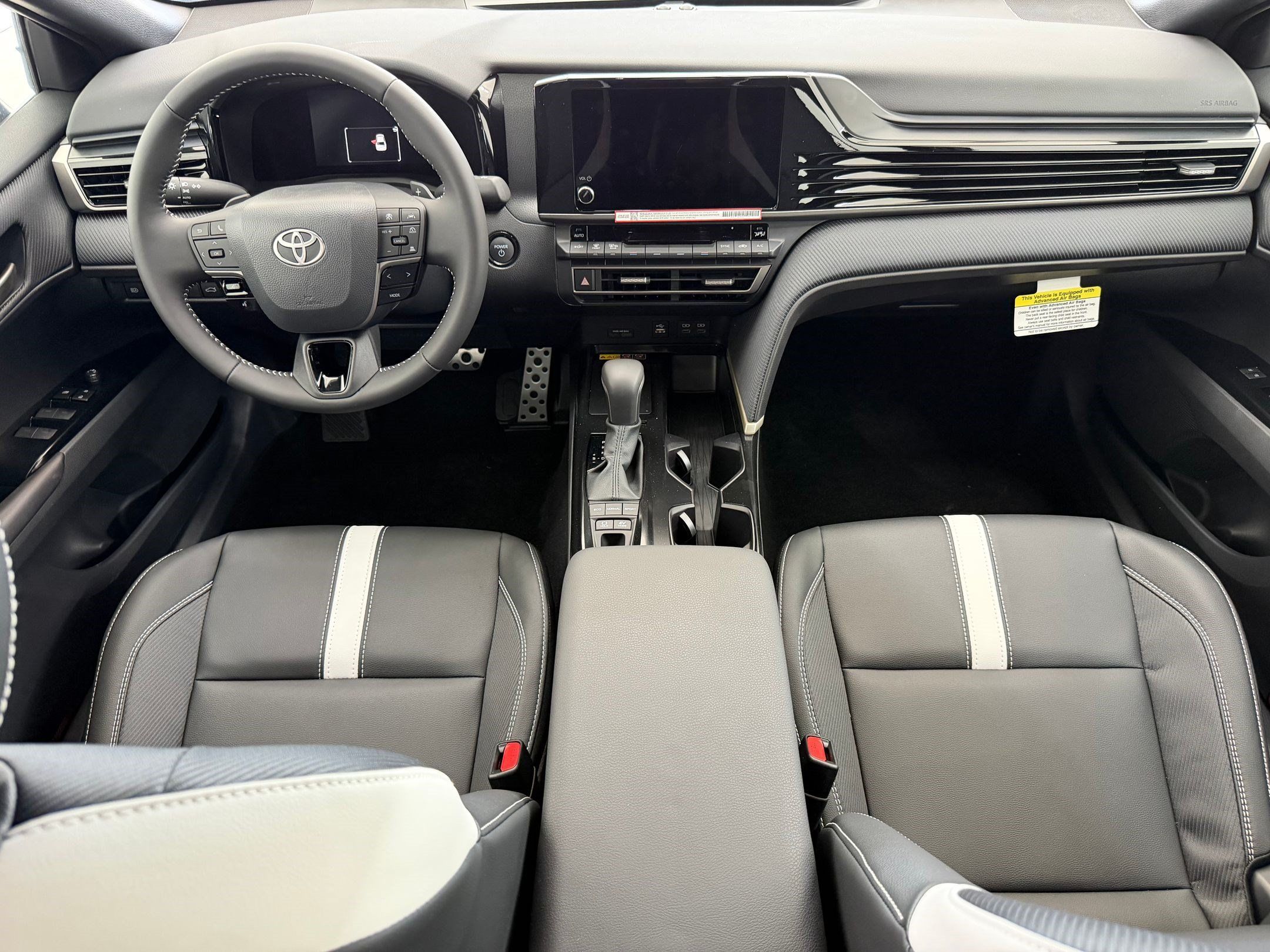 Used 2026 Toyota Camry SE w/ Convenience Package FWD image 16