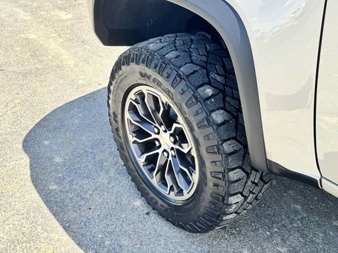 Used 2022 Chevrolet Colorado ZR2 AWD/4WD image 25