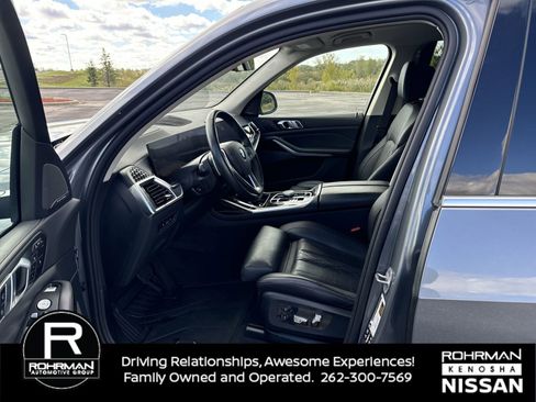 Used 2025 BMW X7 xDrive40i image 4