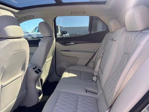 Used 2023 Buick Envision Avenir AWD/4WD image 10