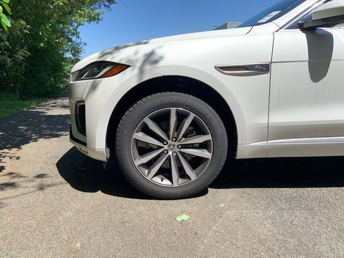 Used 2025 Jaguar F-PACE R-Dynamic S image 11