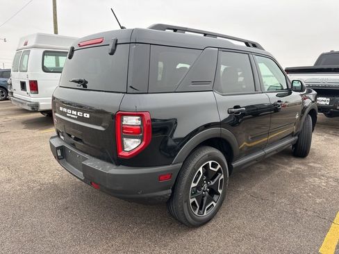 Used 2024 Ford Bronco Sport Outer Banks w/ Tech Package image 11