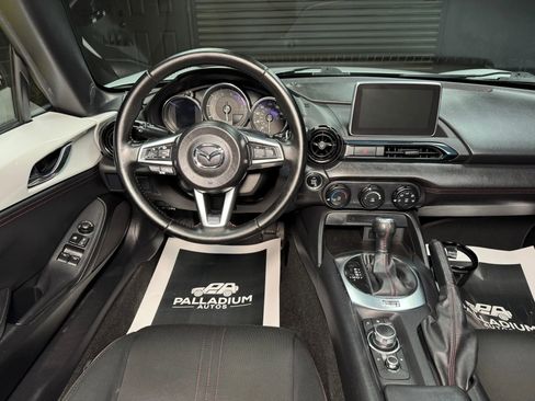 Used 2016 MAZDA MX-5 Miata Club image 48