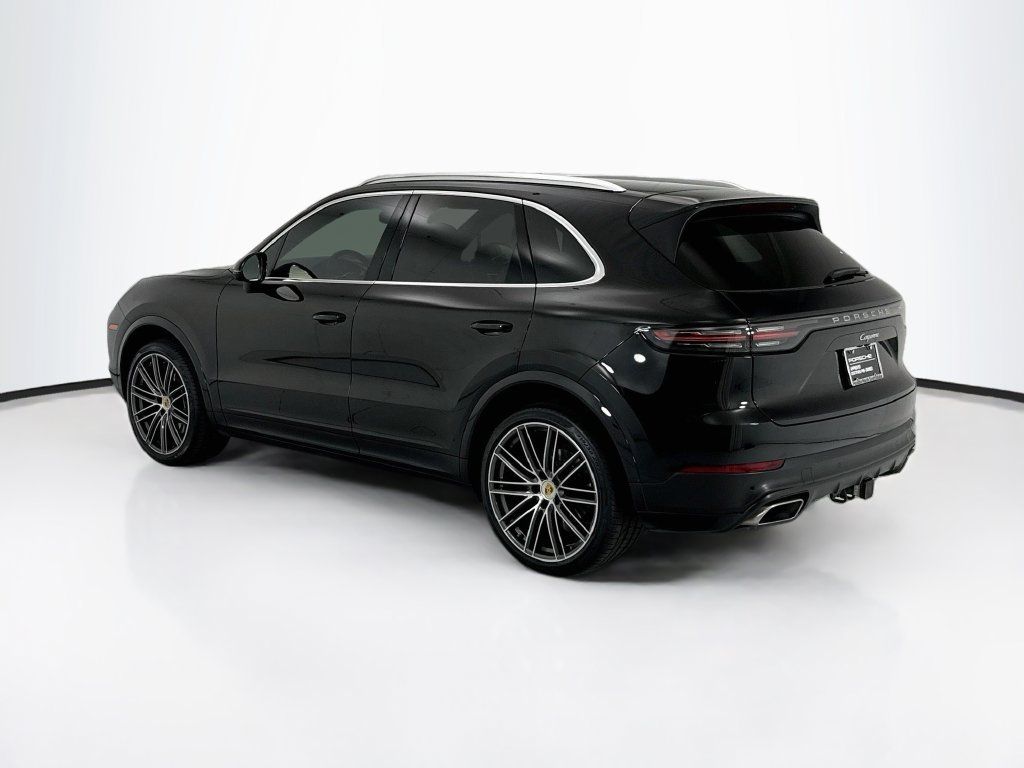 Certified 2023 Porsche Cayenne AWD/4WD image 3