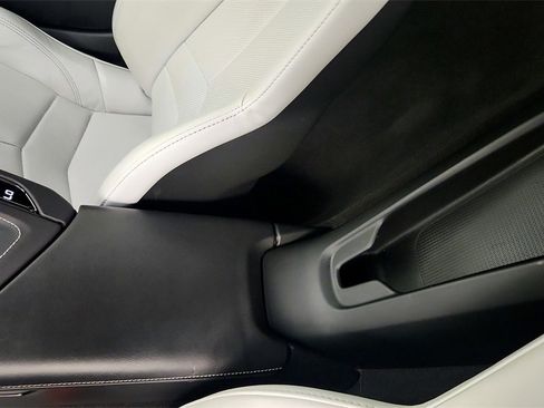 Used 2021 Chevrolet Corvette Stingray w/ Battery Protection Package image 20