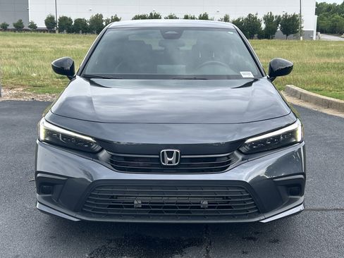 Used 2024 Honda Civic Sport image 3