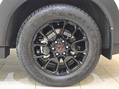 Used 2025 Nissan Armada PRO-4X AWD/4WD image 8