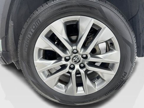 Used 2020 Toyota RAV4 XLE Premium image 48