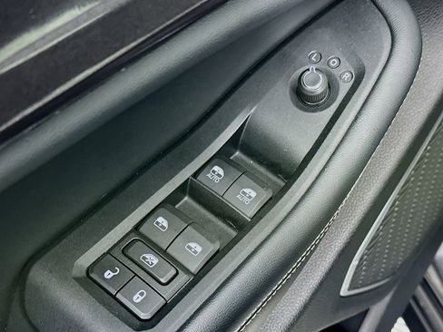 Certified 2022 Jeep Grand Cherokee Laredo w/ Luxury Tech Group I image 27