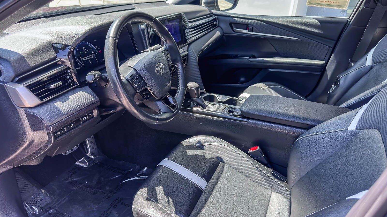 Certified 2025 Toyota Camry SE FWD image 18