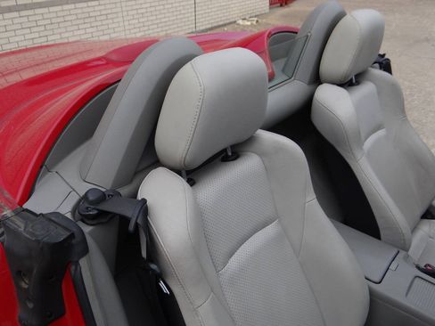 Used 2007 Nissan 350Z Touring RWD image 19