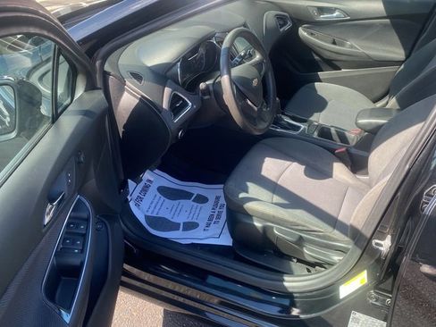 Certified 2019 Chevrolet Cruze LS image 9