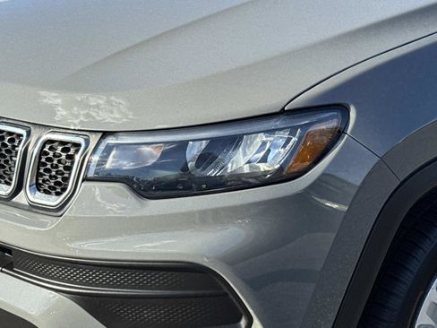 Used 2023 Jeep Compass Sport image 27