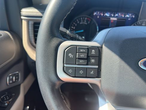 Used 2024 Ford Expedition Max Limited image 20