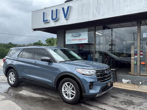 New 2026 Ford Explorer Active w/ Active Comfort Package RWD image 1