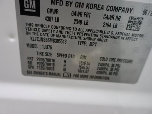 Used 2021 Chevrolet Trax LS w/ Tint and Cruise Package image 32