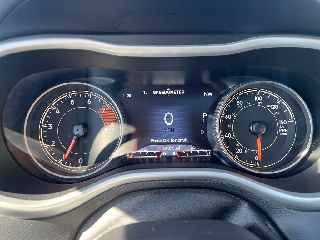 Used 2017 Jeep Cherokee Trailhawk AWD/4WD image 22