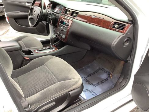 Used 2010 Chevrolet Impala LT image 26
