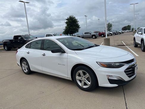 Used 2022 Chevrolet Malibu LS w/ LPO, Convenience Package 1 FWD image 7
