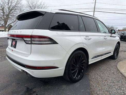 Used 2023 Lincoln Aviator Reserve w/ Equipment Group 201A image 5