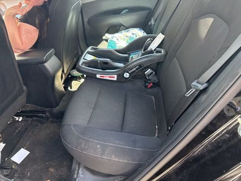 Used 2021 Kia Forte LXS image 5