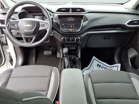 Used 2022 Chevrolet TrailBlazer LT w/ Convenience Package AWD/4WD image 12