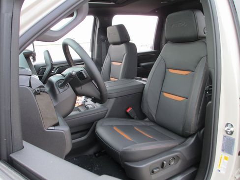 New 2026 GMC Sierra 2500 AT4 w/ AT4 Premium Plus Package image 11