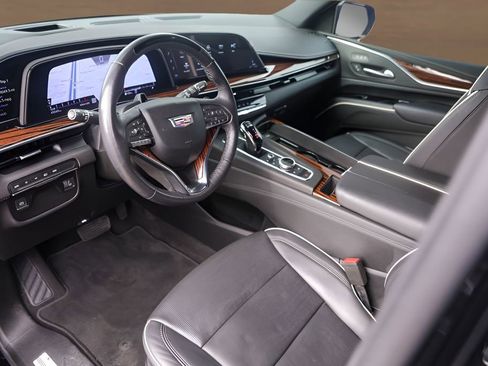 Certified 2022 Cadillac Escalade ESV Premium Luxury AWD/4WD image 10