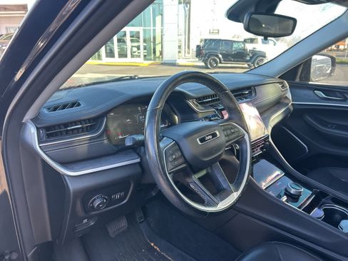 Used 2021 Jeep Grand Cherokee L Limited image 16