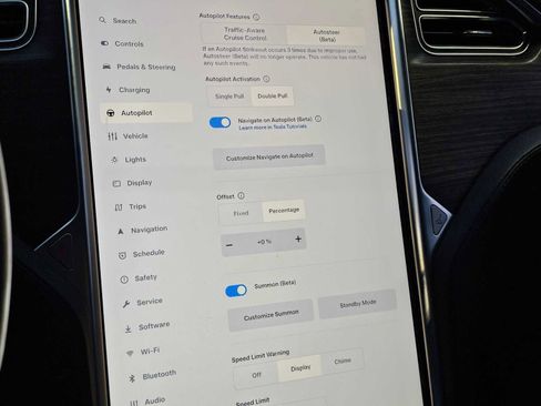 Used 2016 Tesla Model S 75D image 31