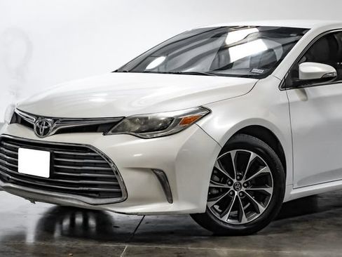 Used 2016 Toyota Avalon XLE FWD image 6