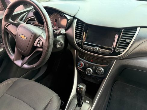 Used 2019 Chevrolet Trax LS w/ LPO, Cargo Package image 3