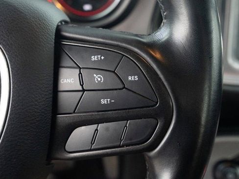 Used 2023 Dodge Challenger SXT image 19