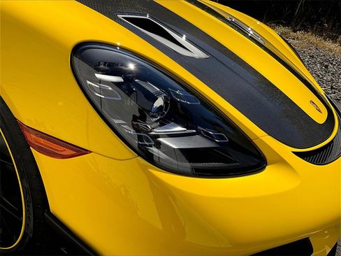 Certified 2025 Porsche 718 Cayman GT4 RS image 28