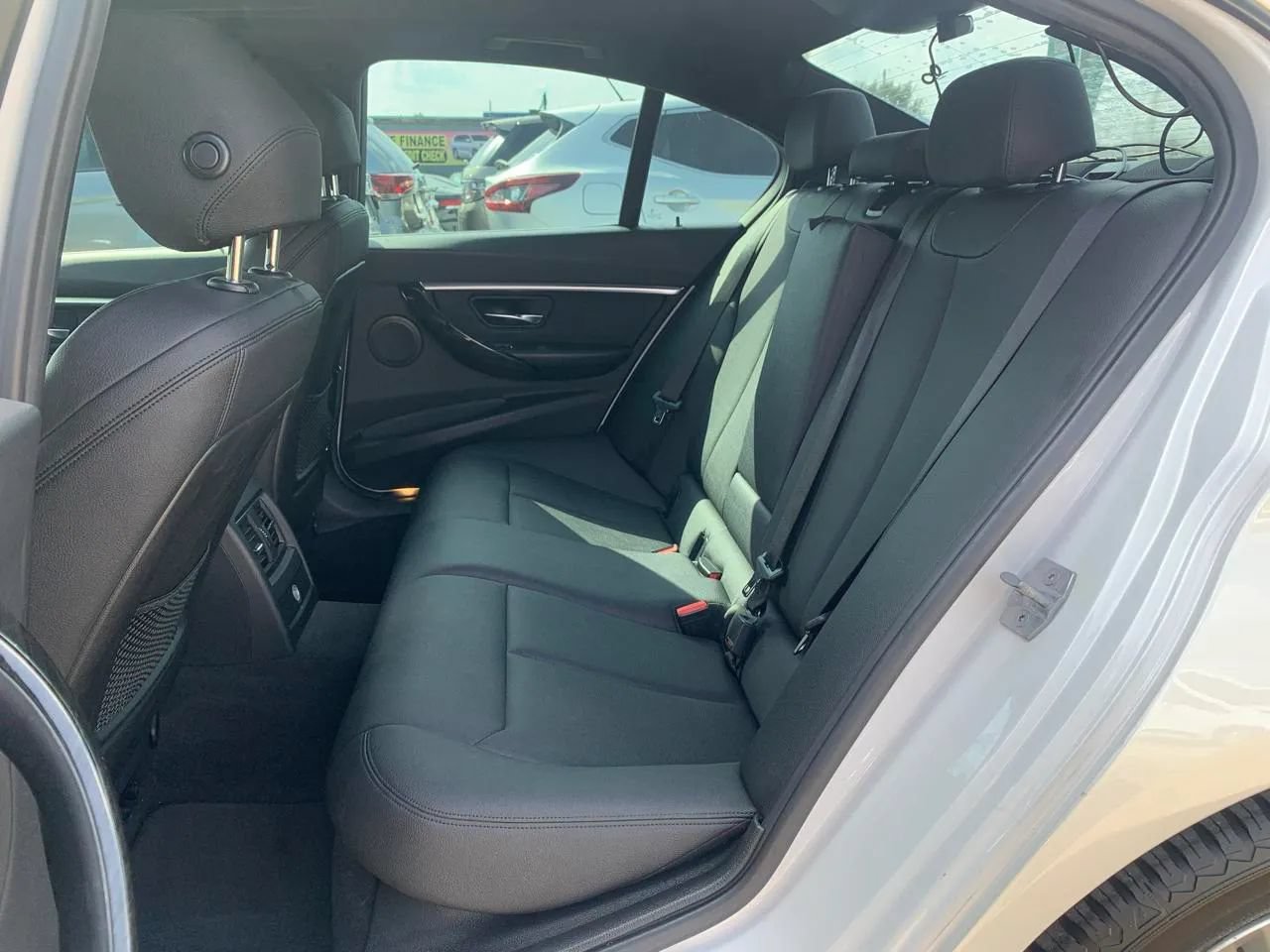 Used 2017 BMW 330i Sedan RWD image 10