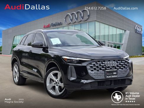 Certified 2025 Audi Q5 Premium Plus w/ Premium Plus AWD/4WD image 1