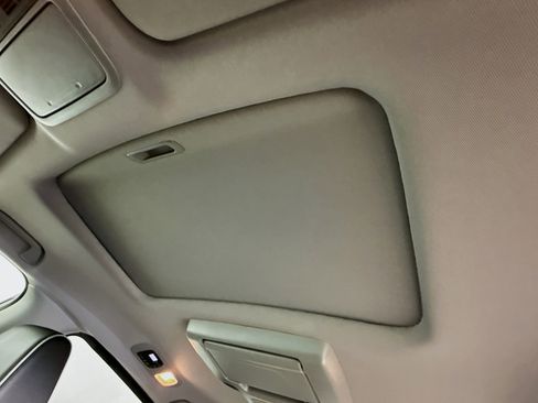 Used 2024 Honda Odyssey Elite image 27